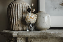 Load image into Gallery viewer, Floral Bouquet Diffuser